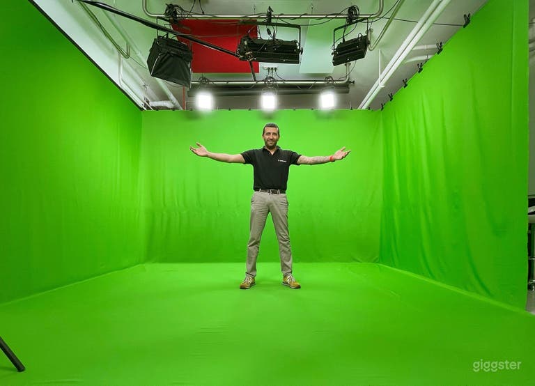  Studio greenscreen attrezzato 