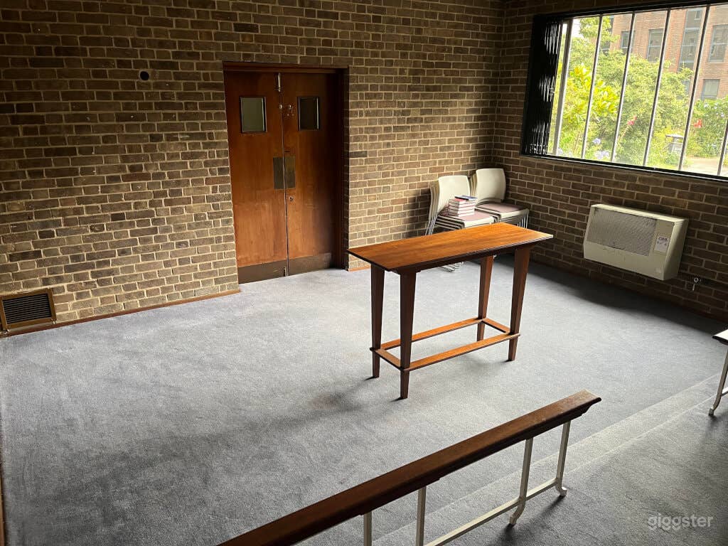 Film studio with lots of Parking Photo 4