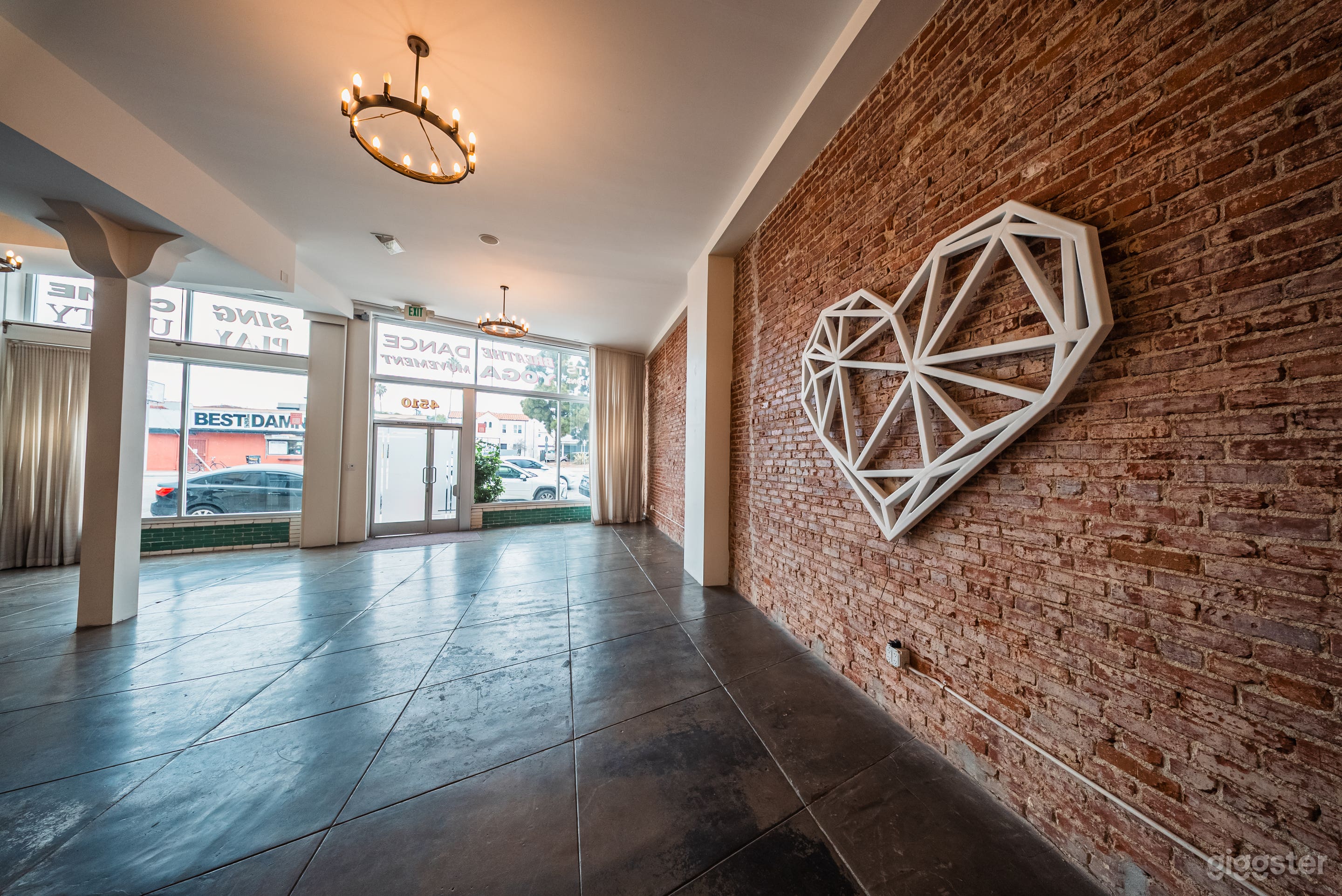 Beautiful Brick Studio & Event Space in Mid City Photo 4
