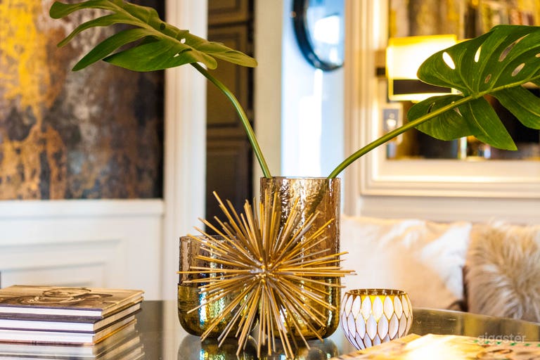  Glamorous, Cozy, Intimate Home 