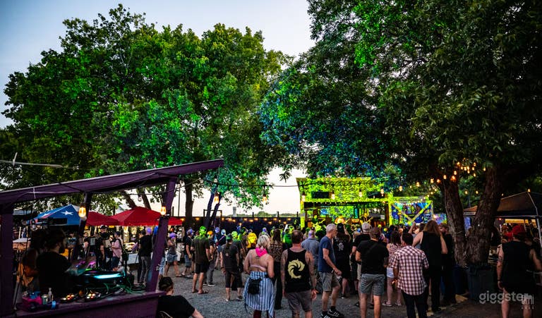  Unique Space w/ Indoor + Outdoor Bar & Live Music 