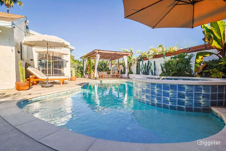  Salt Water Pool🌵 3hrs Min (Heating available) 