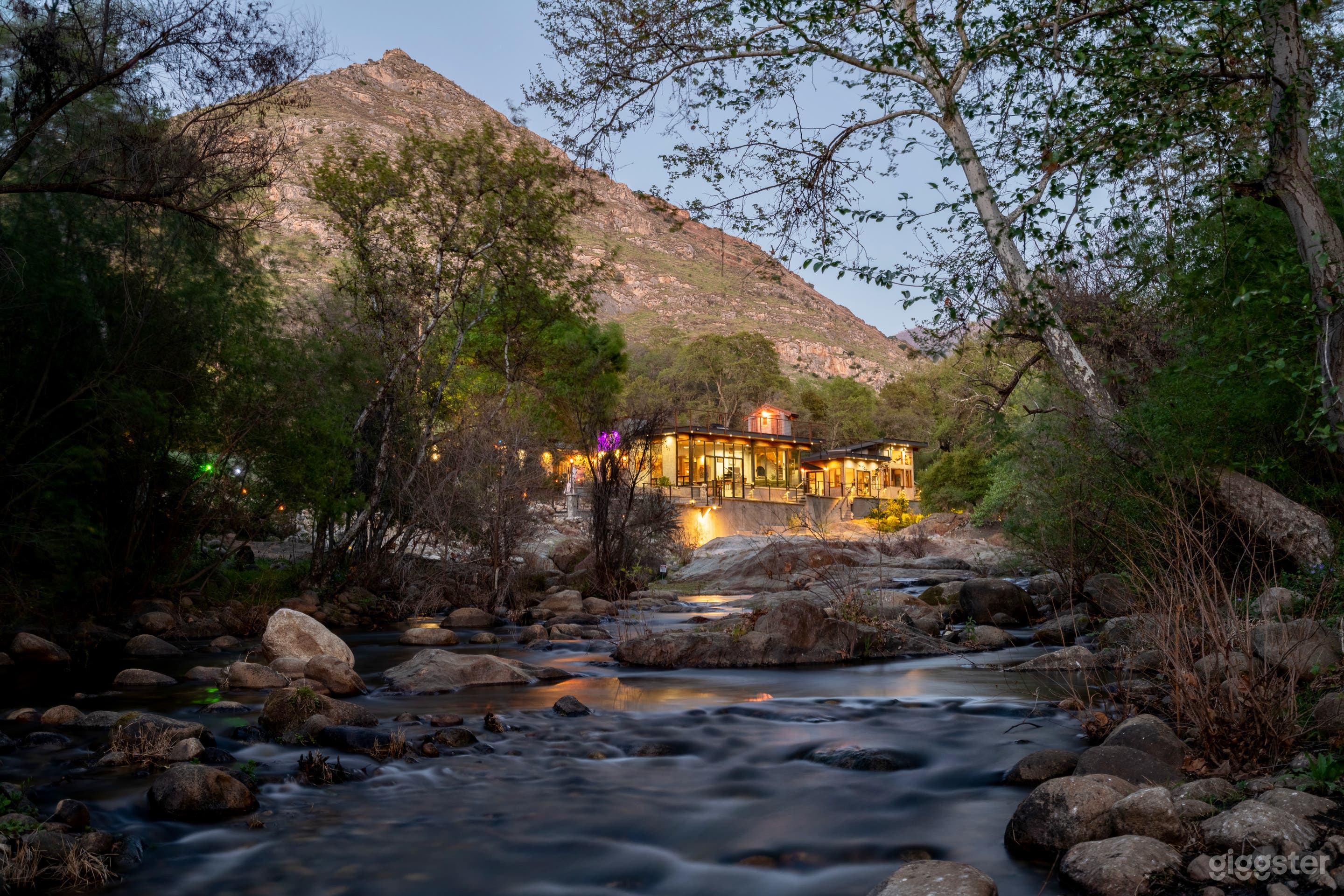 10-Acre Riverfront Estate w/ 4 Homes Near Sequoia Photo 1