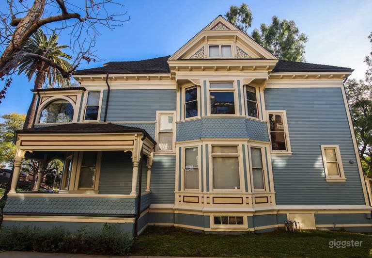  Historic 120+ year old House 