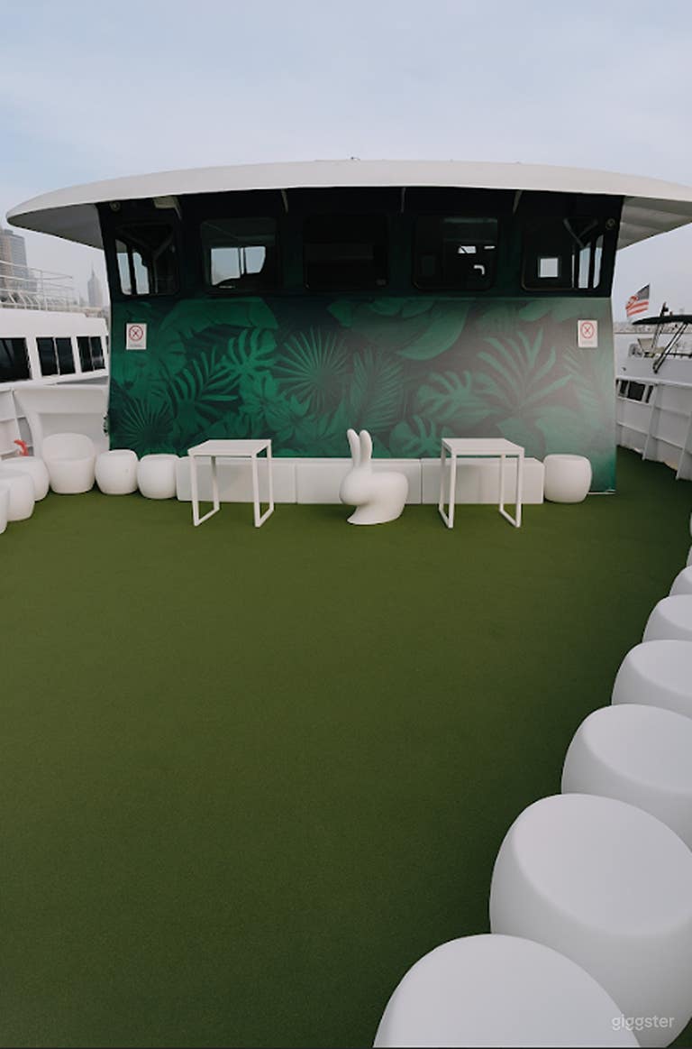  Open-Air Upper Deck with Panoramic Skyline Views 