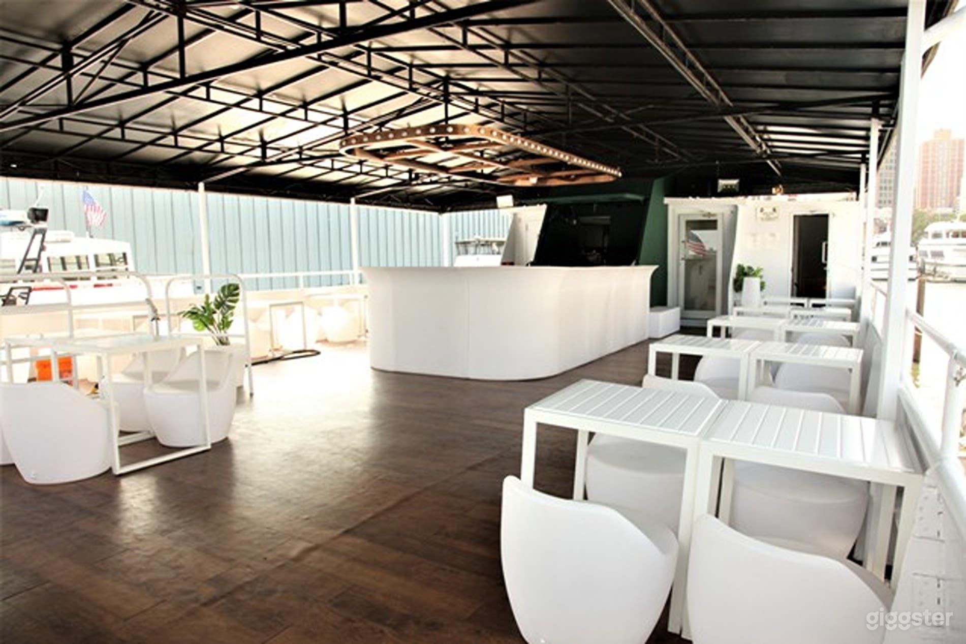 Open-Air Upper Deck with Panoramic Skyline Views Photo 3