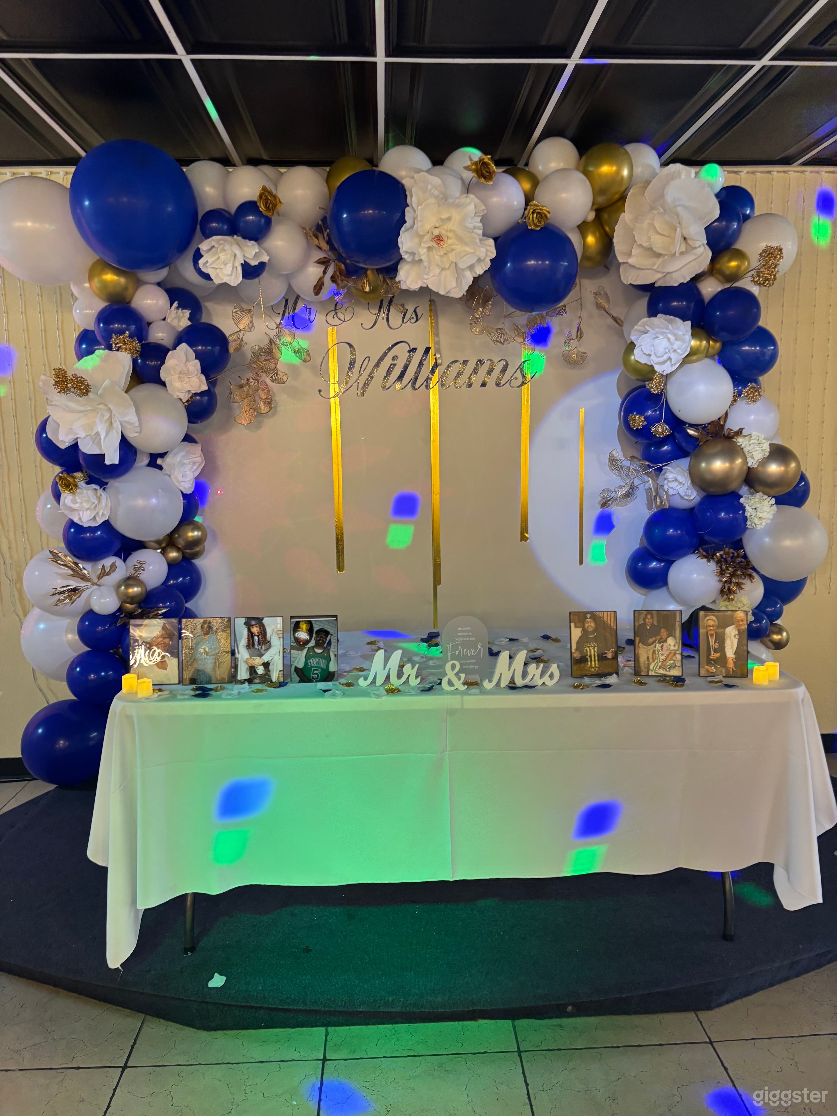 Beautiful Intimate Banquet Hall Photo 1