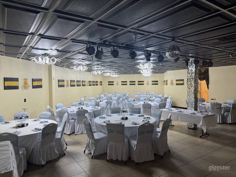  Beautiful Intimate Banquet Hall 