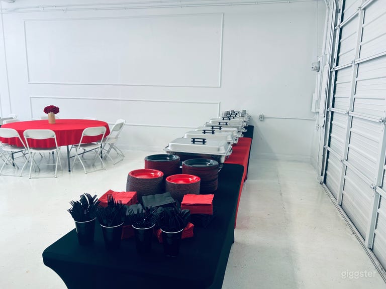  You can use inside the main room for your food catering or the lobby. 