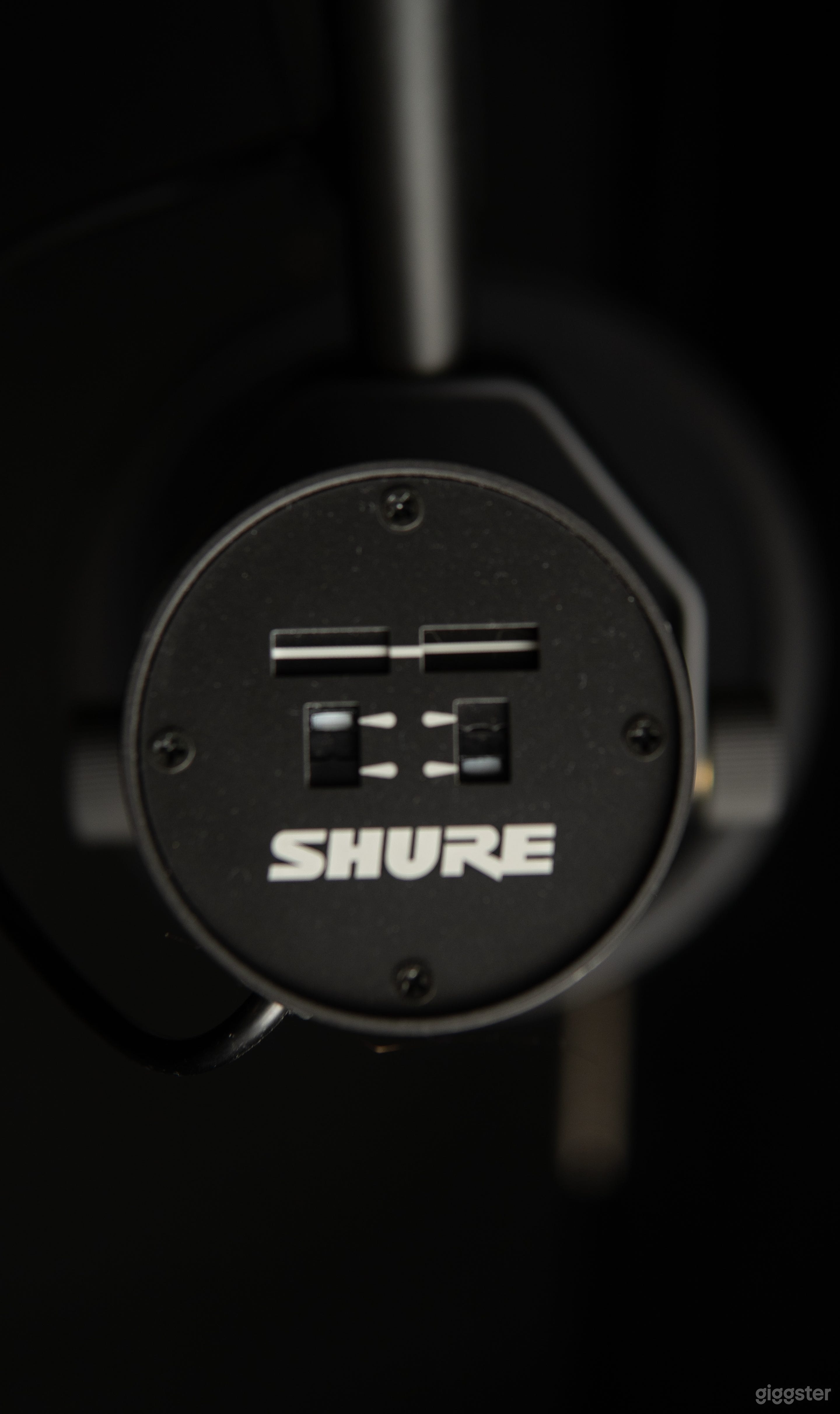 Private w Equipment's Recording Studio Photo 3