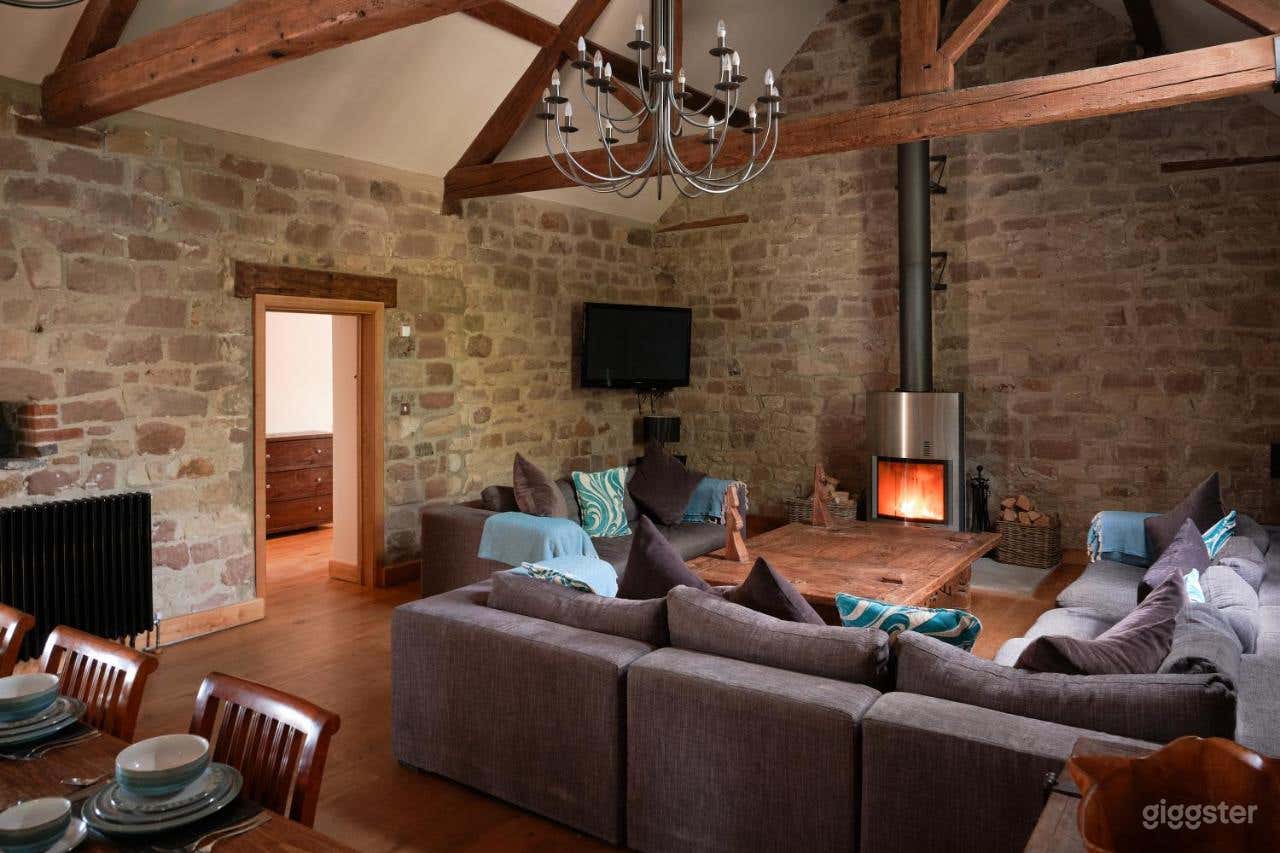 Large Barn Conversion for Events and Photoshoots Photo 2