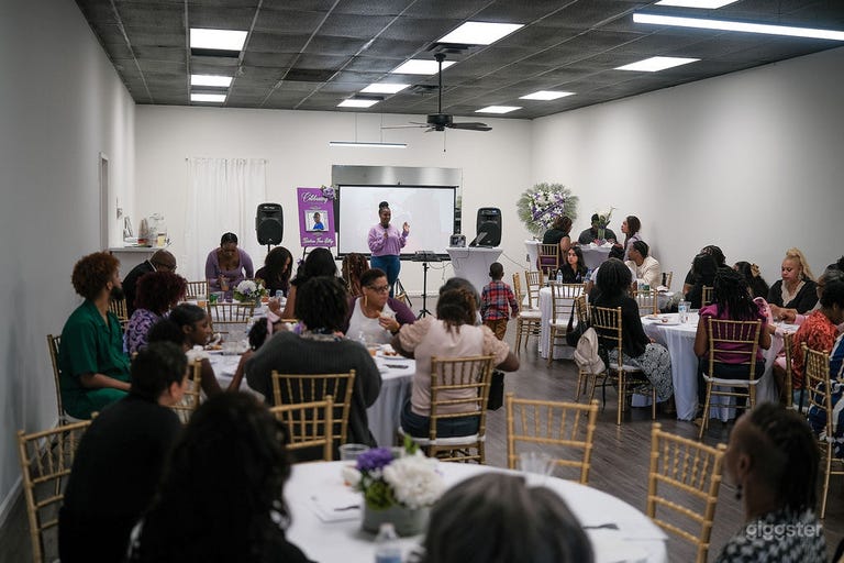  Modern Venue in Metro ATL (w/ Private Room & Kitchenette 