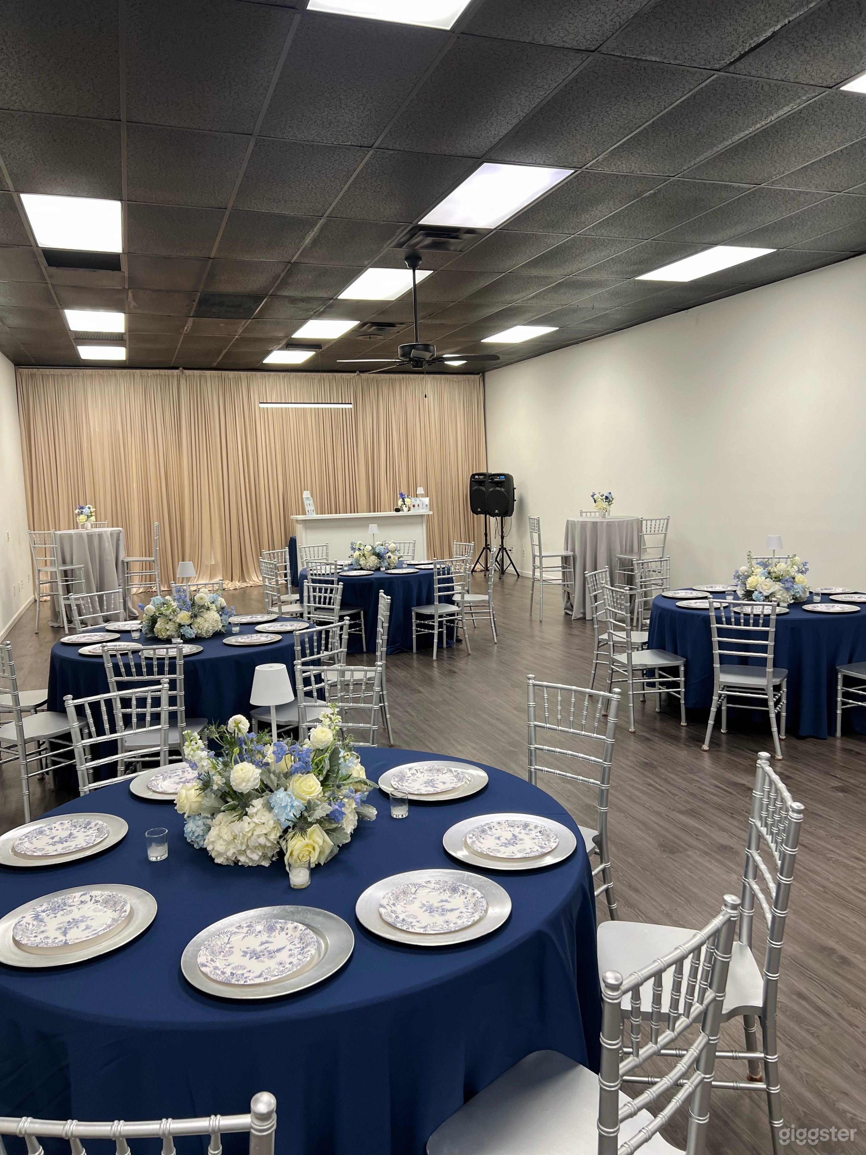 Modern Venue in Metro ATL (w/ Private Room &amp; Kitchenette Photo 2