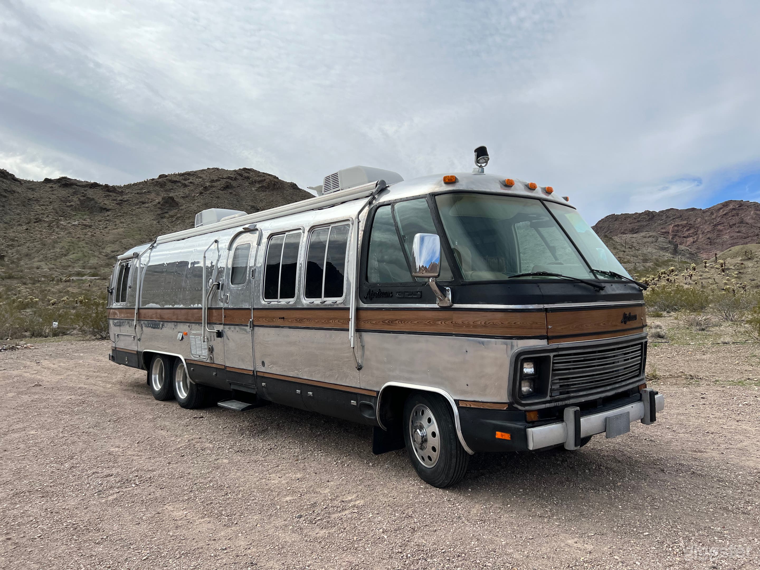 Classic Airstream Motorhome | Photo Shoots, Movie Photo 3