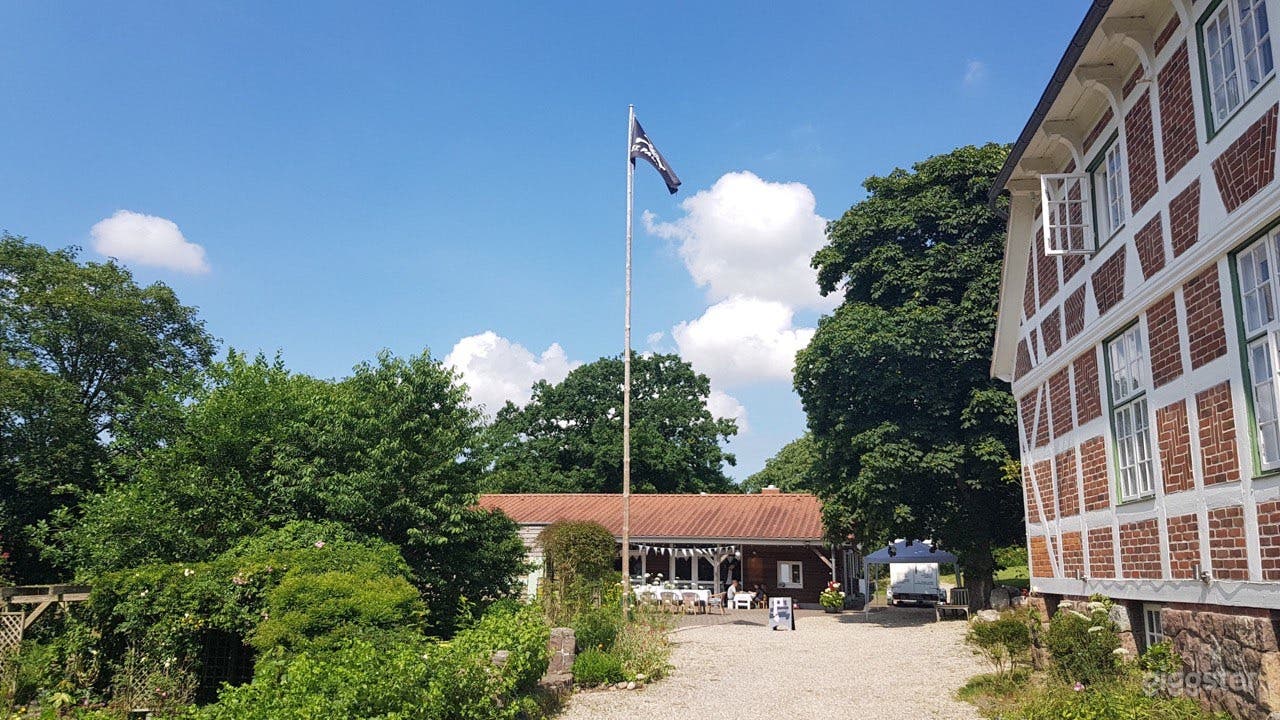 Große Bäume, viel Grün