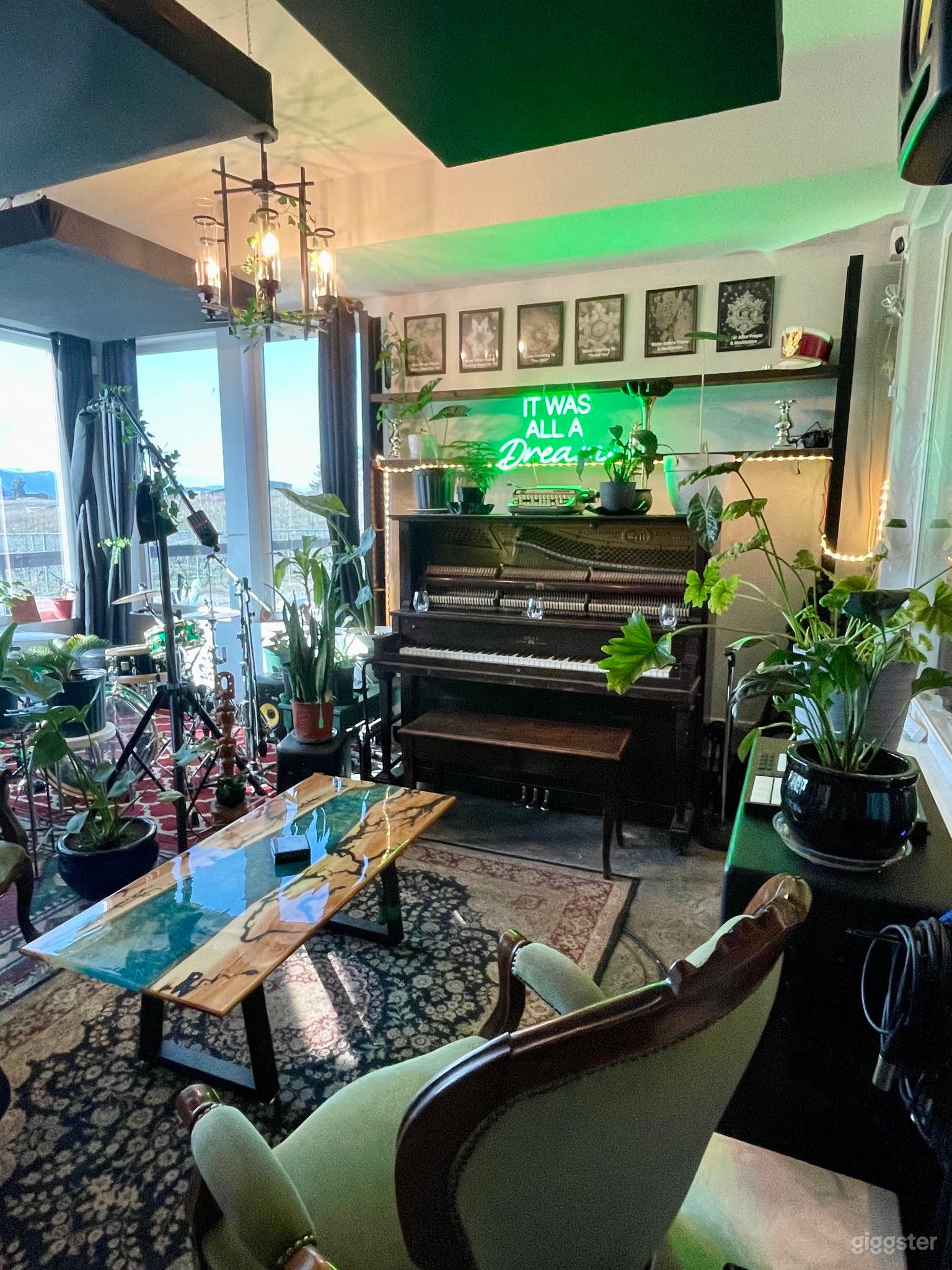 Vibey Rehearsal Room in the Orchard Photo 4