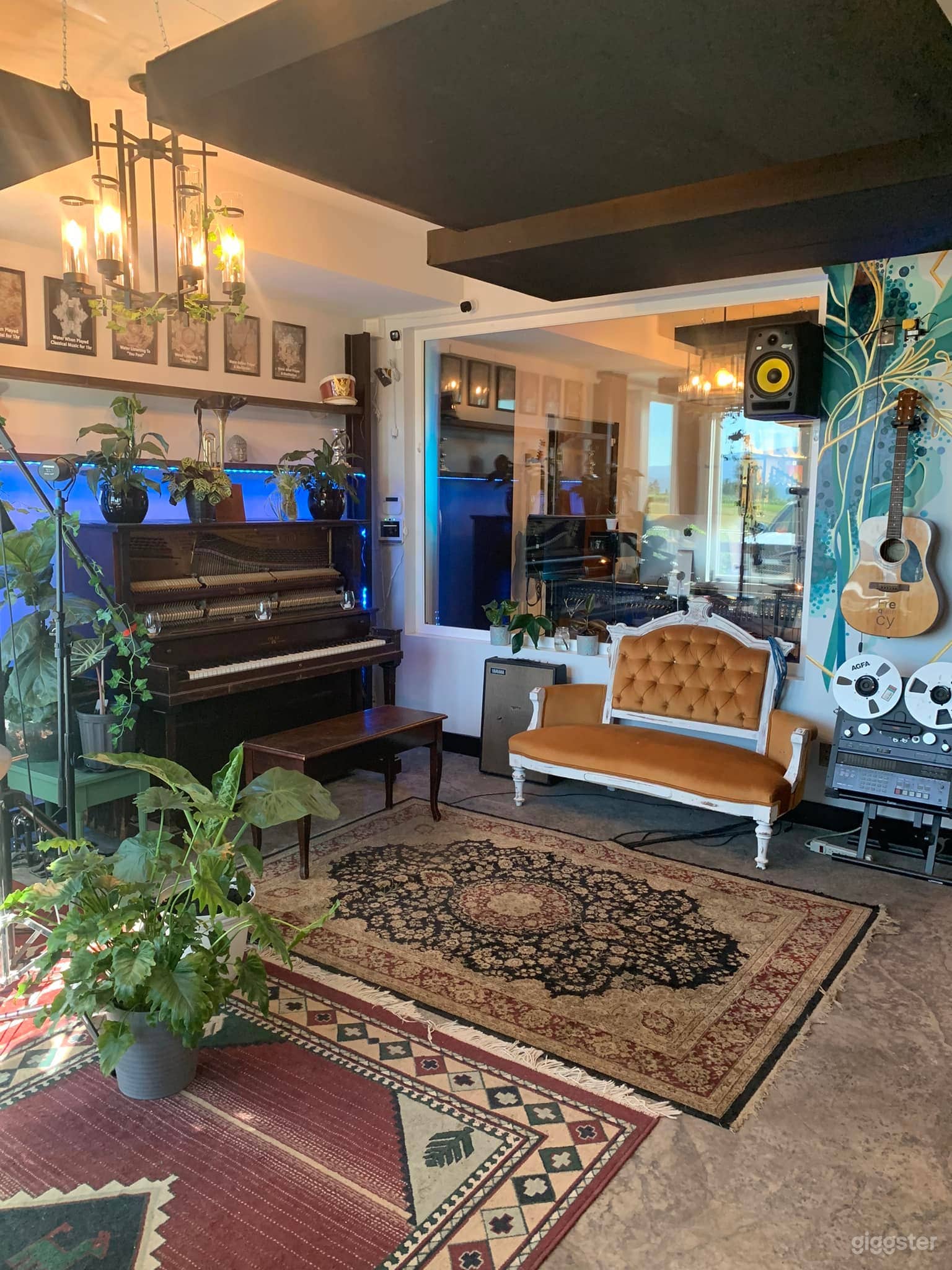 Vibey Rehearsal Room in the Orchard Photo 3