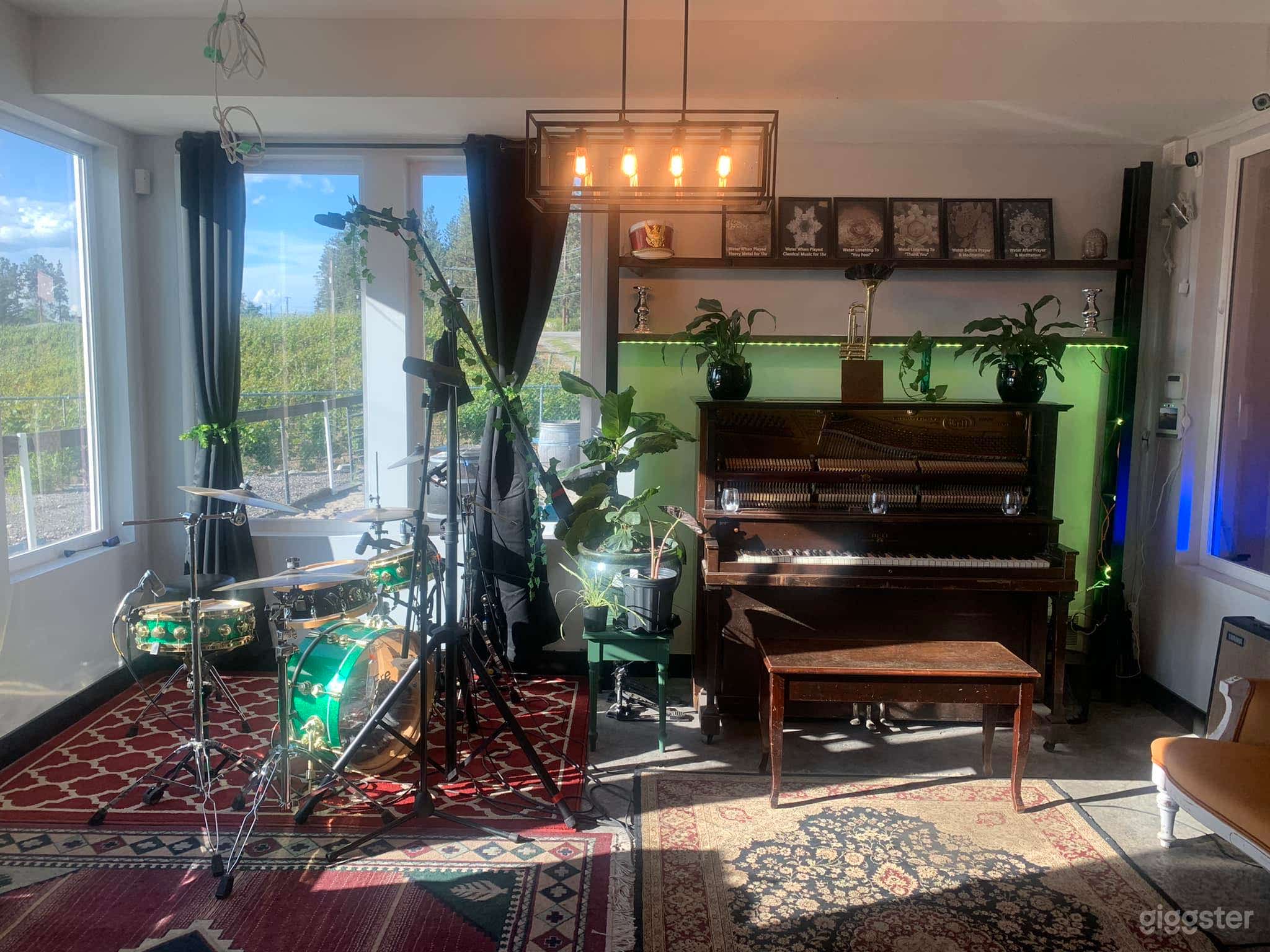 Vibey Rehearsal Room in the Orchard Photo 2