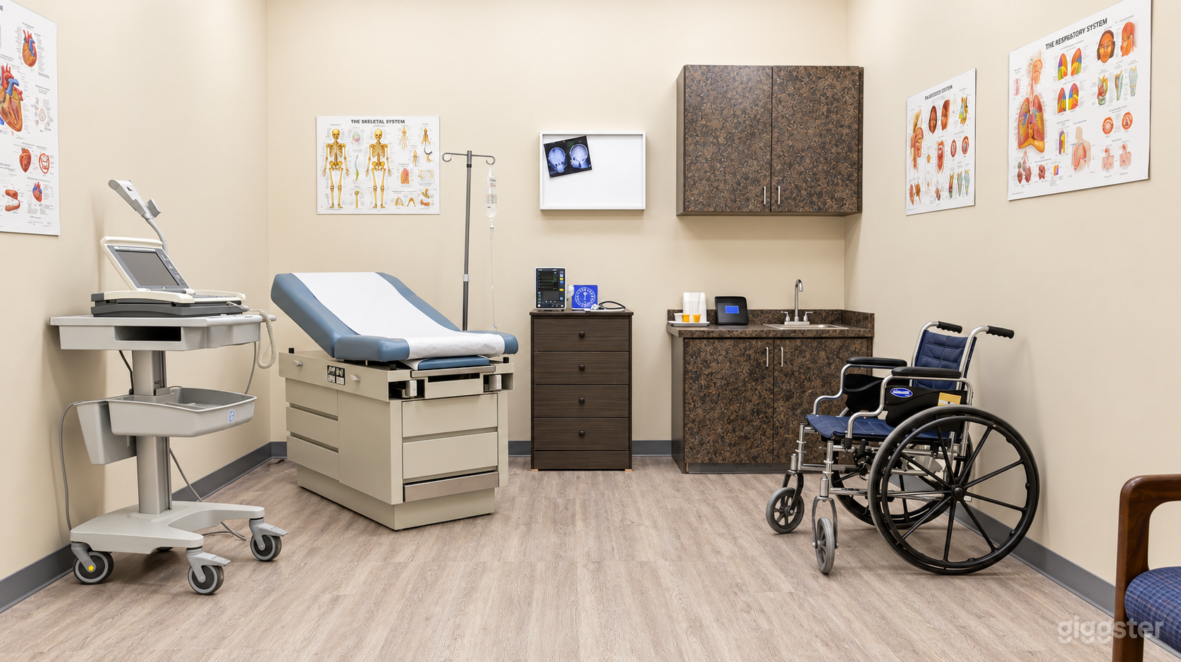Standing Sets. School, Hospital, Office, Banquet Hall Photo 4