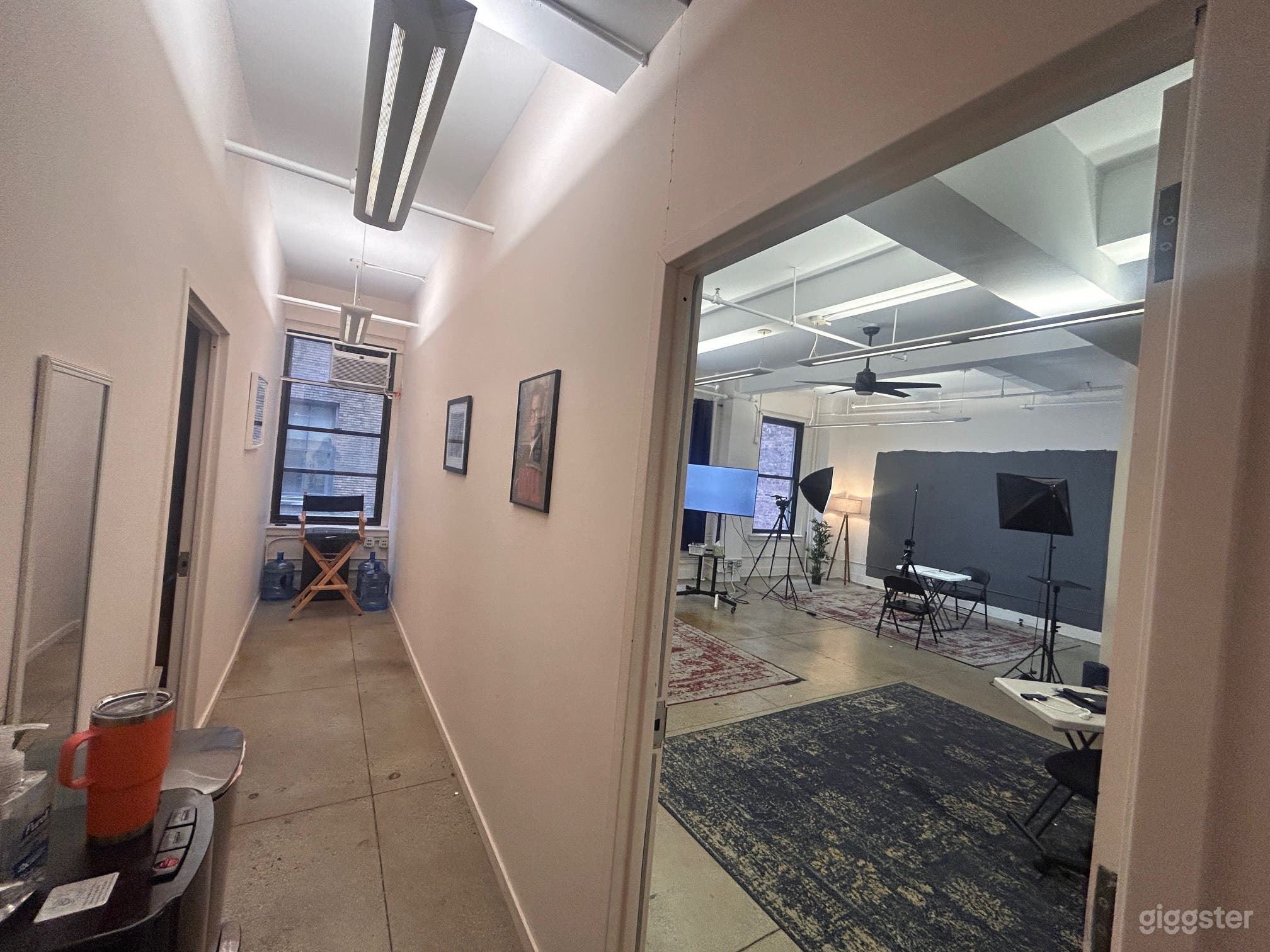 *Studio space in midtown near all trains and Penn! Photo 4