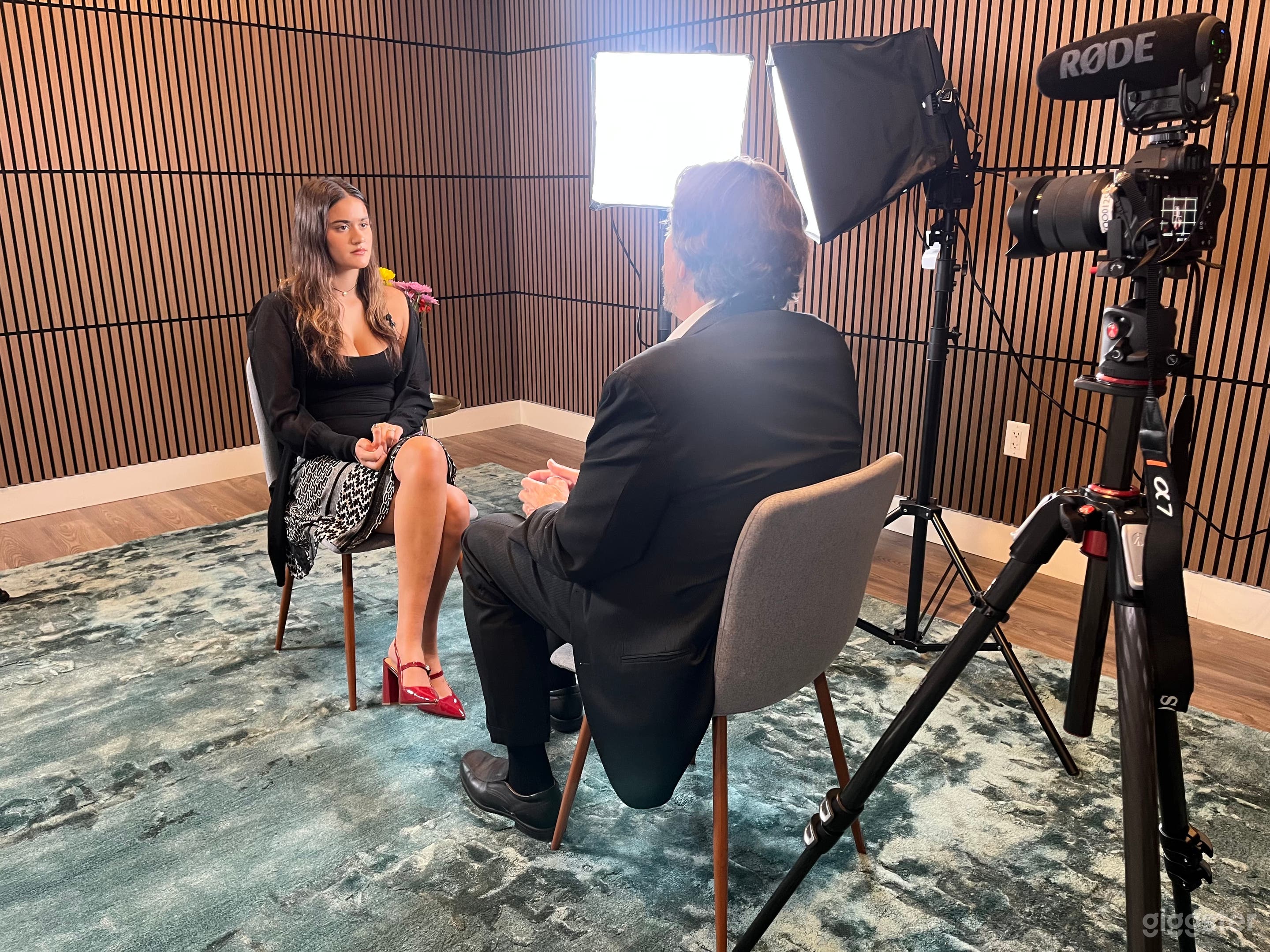 Perfect space for interviews, podcasts, commercial shoots.