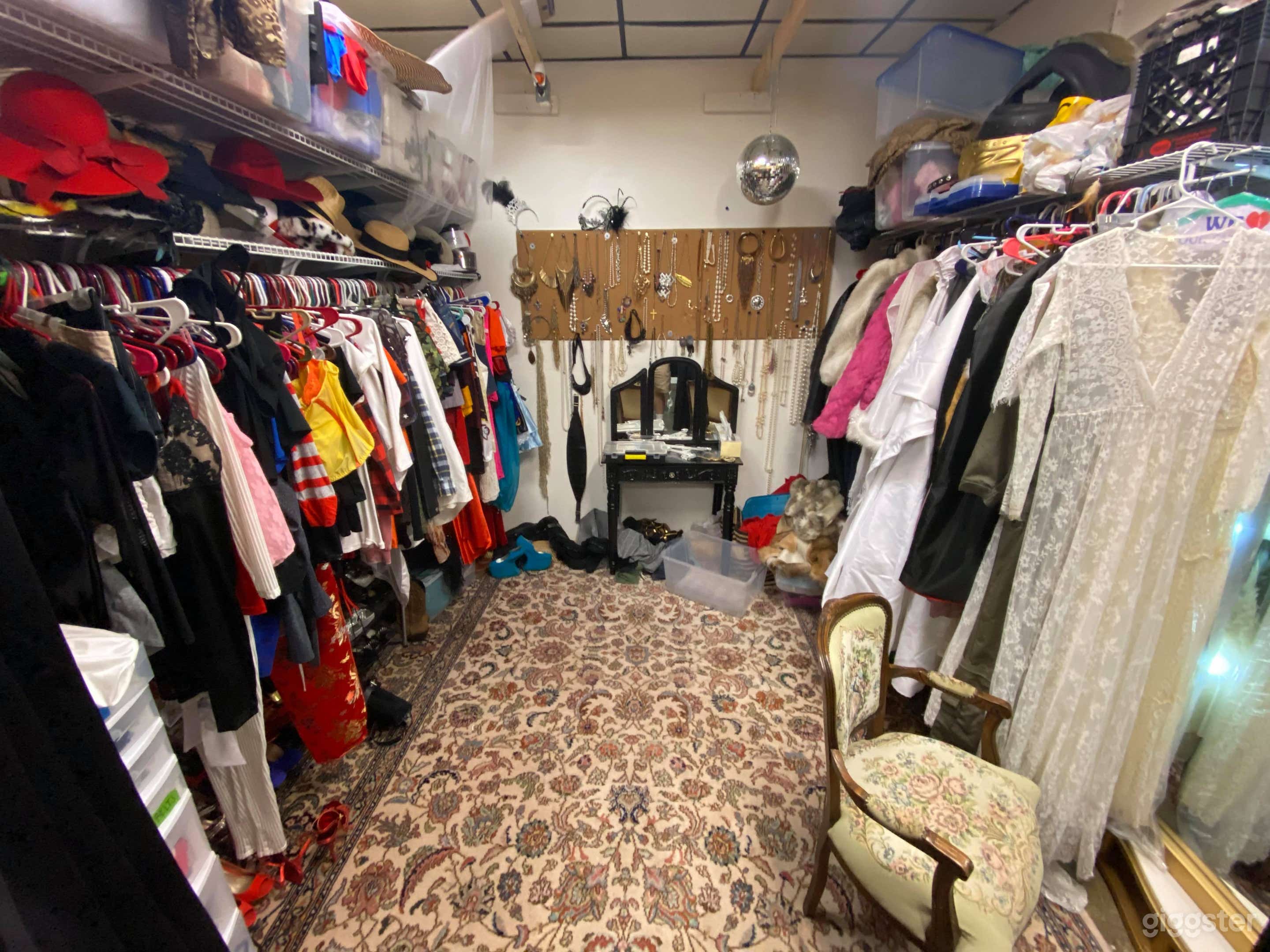 Client Closet / Dressing Room