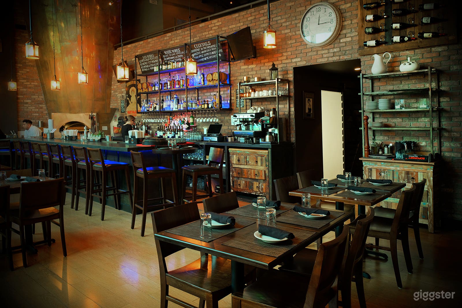 Main Dining Room in Westport Photo 2