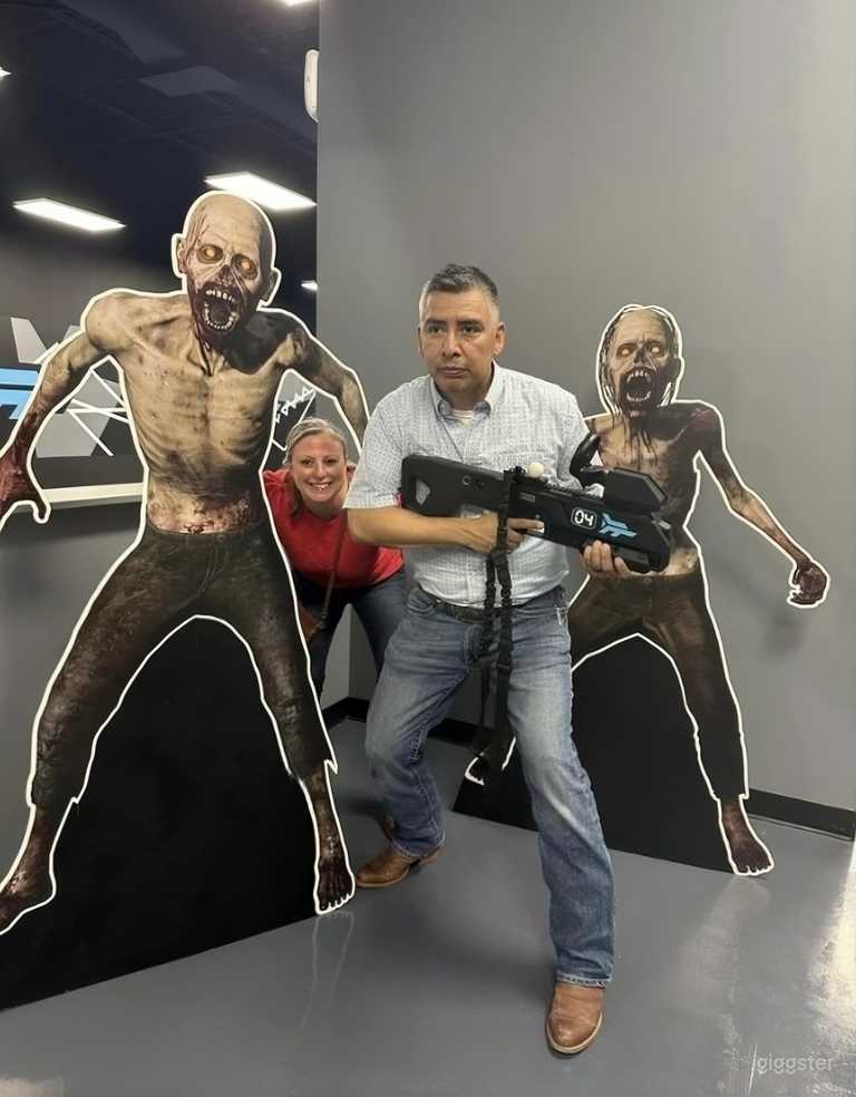  Free Roam VR Arena for Immersive Group Adventures 