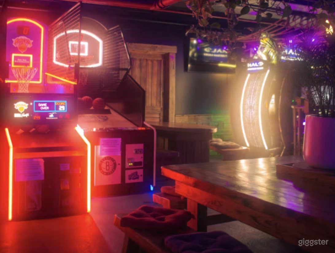 Gameroom and Bar in Brooklyn Photo 4