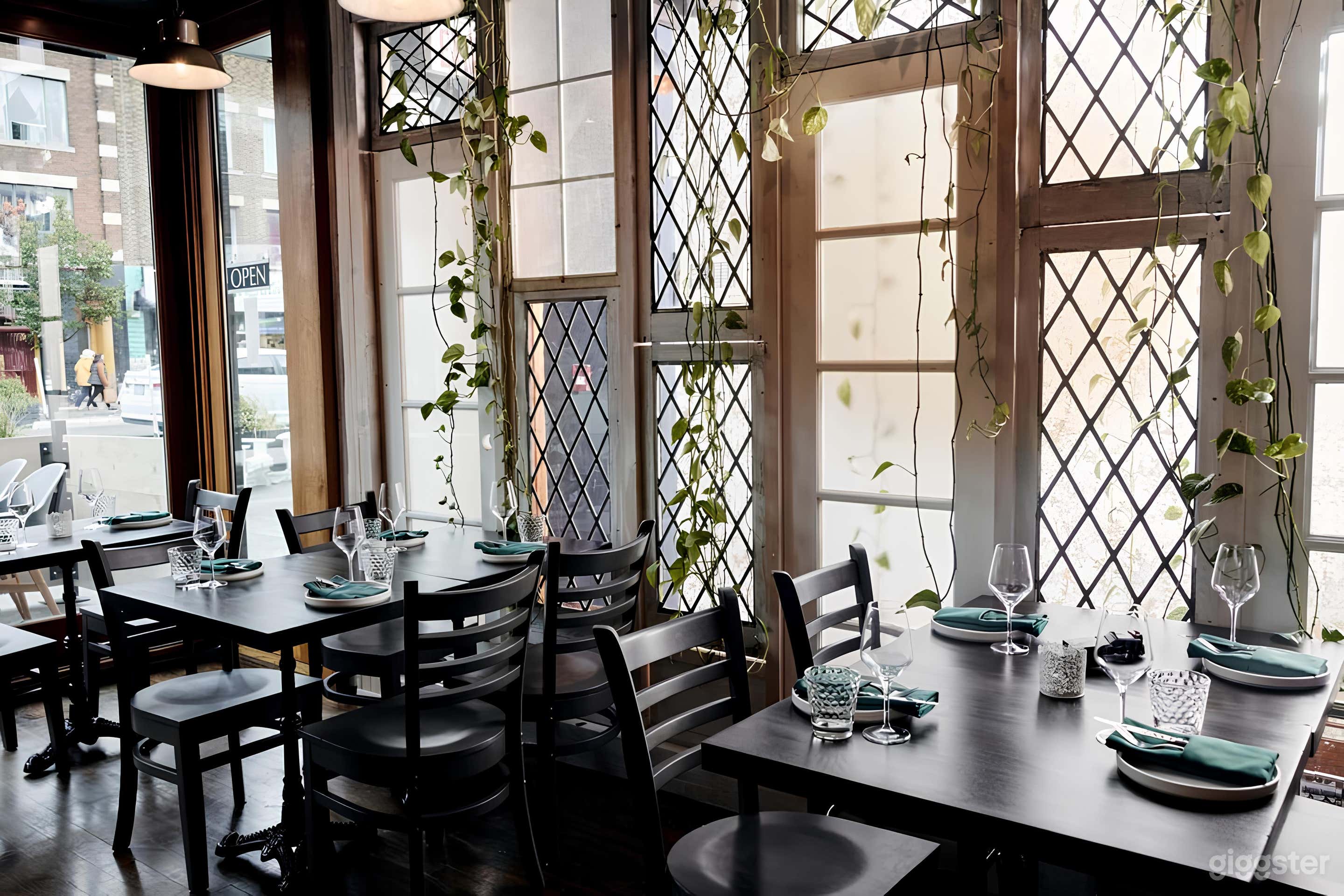 Intimate Restaurant and Bar Photo 3