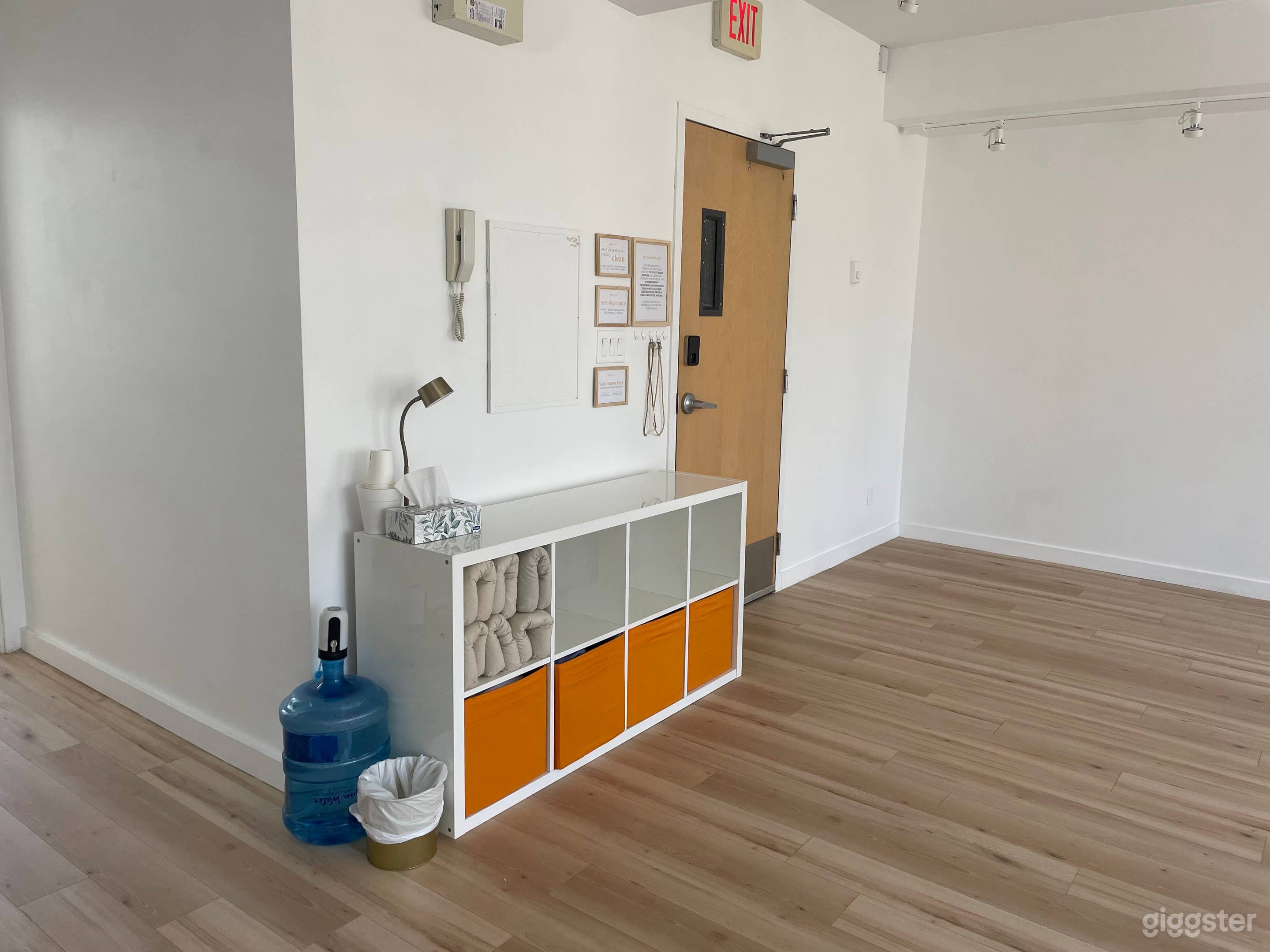 Charming Creation + Photo Studio Photo 4