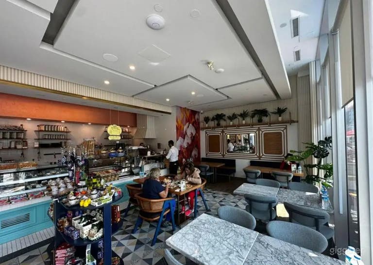  Stylish & Production-Friendly Restaurant Don-Mills 