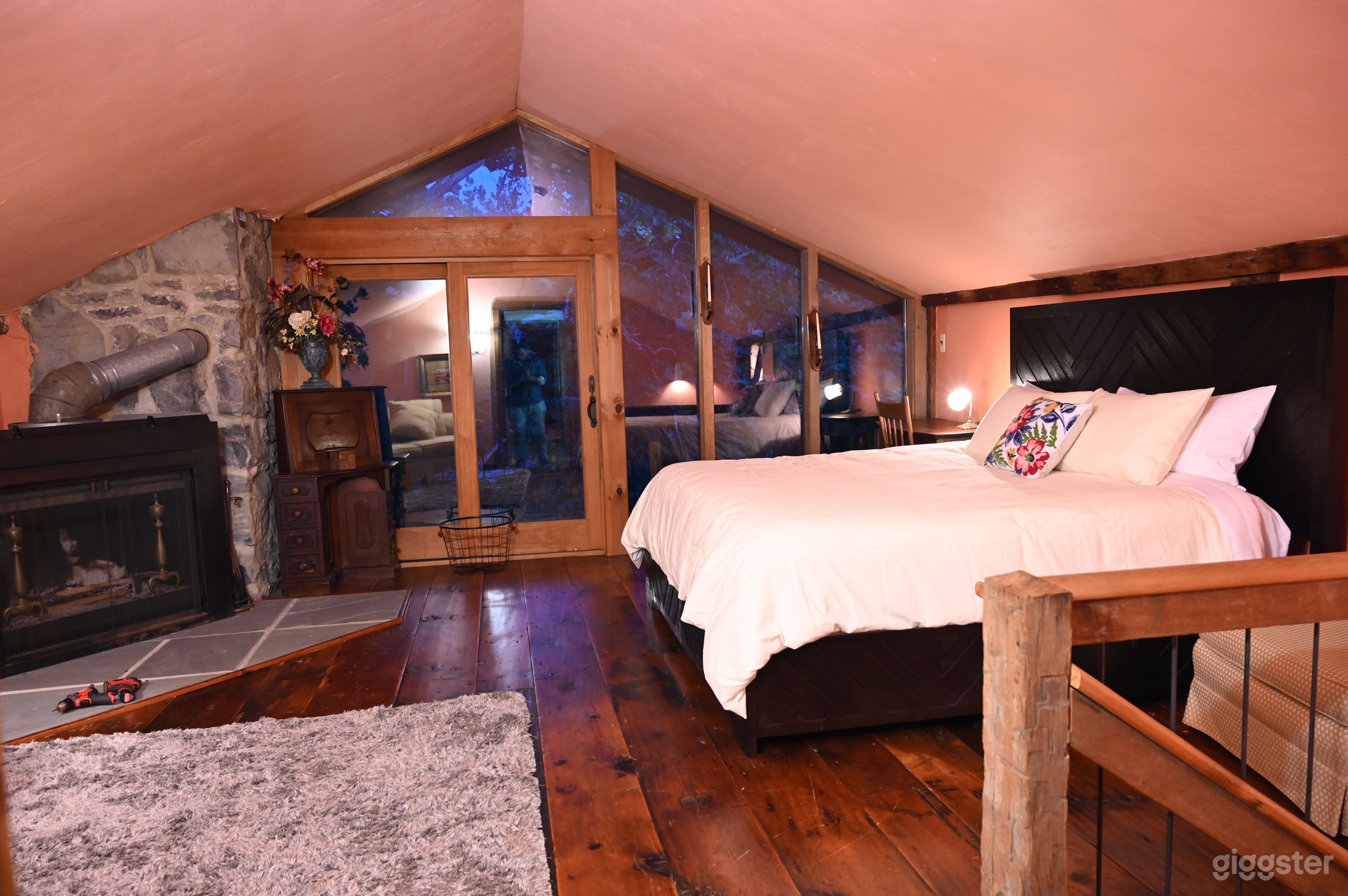 Historical Stone-made Building in New Jersey Photo 2