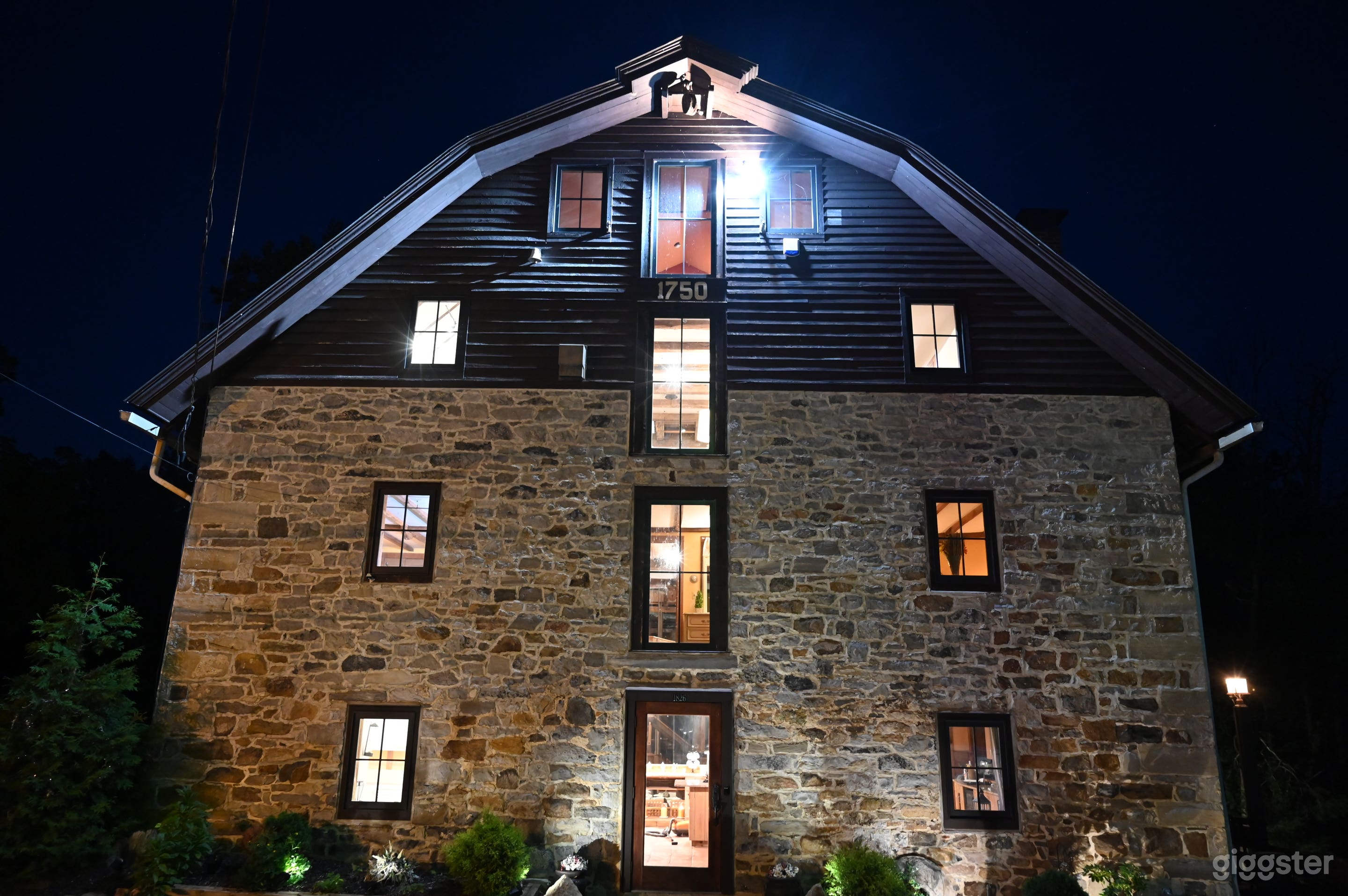 Historical Stone-made Building in New Jersey Photo 1