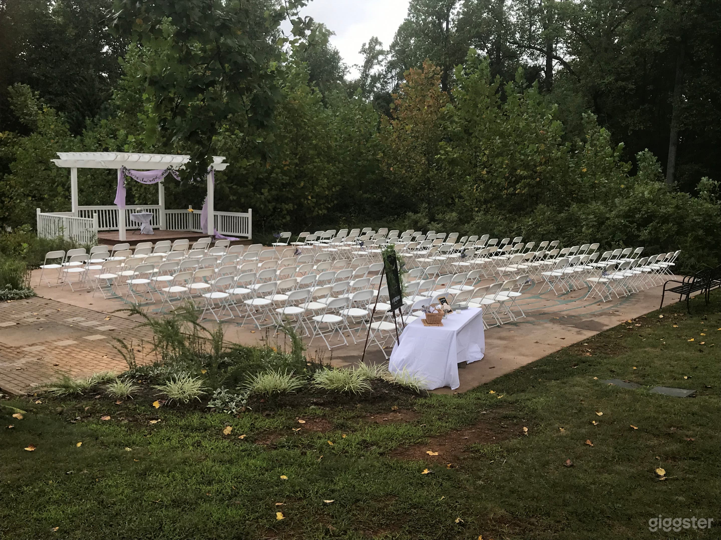 Сharming Pergola in Charlottesville Photo 3