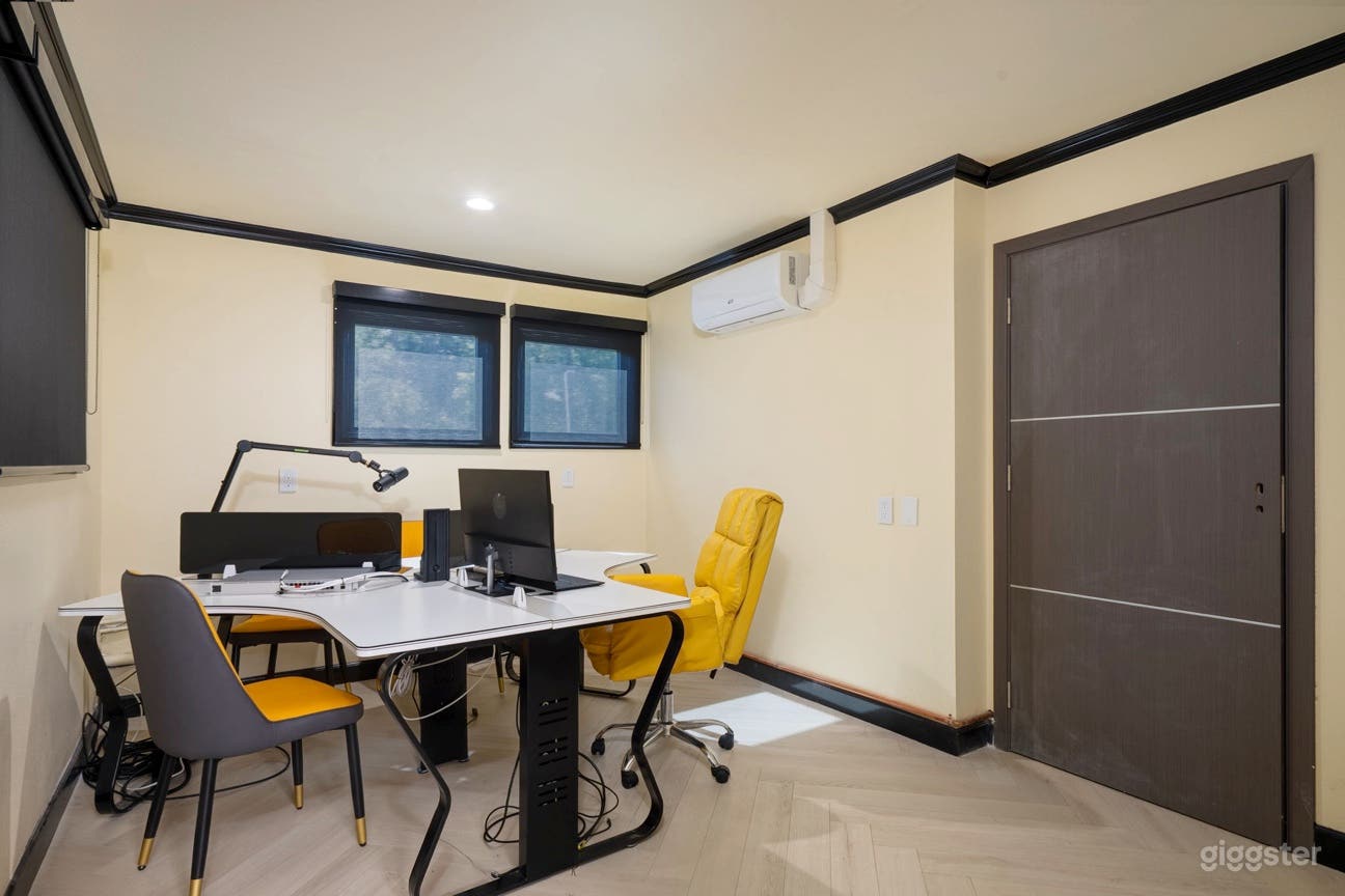 Broadcast Suite for Podcasting & Livestreams Photo 1