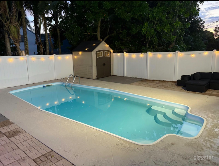  Pool- Backyard Oasis  