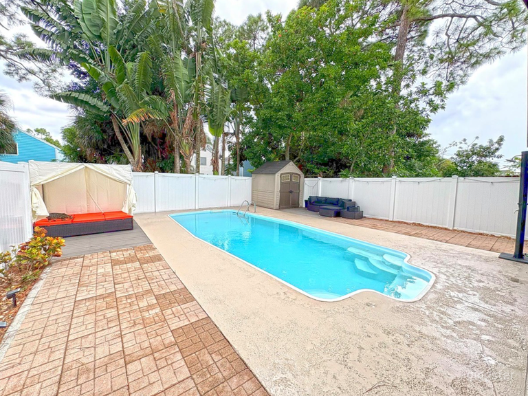  Pool- Backyard Oasis  