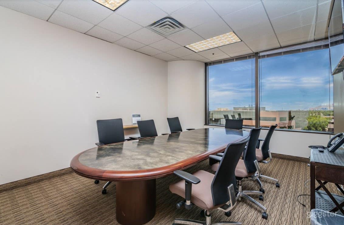 Large and Savvy Meeting Spaces in Salt Lake City Photo 4