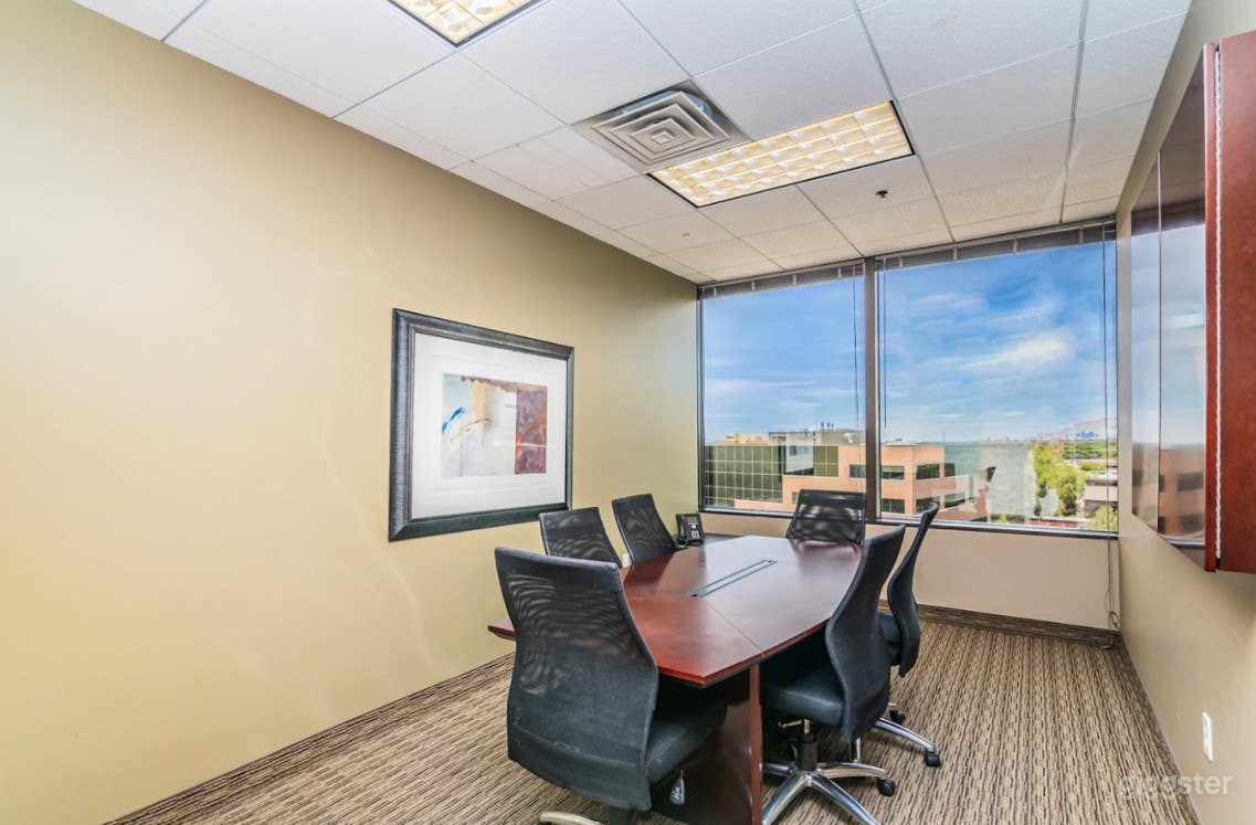 Large and Savvy Meeting Spaces in Salt Lake City Photo 1