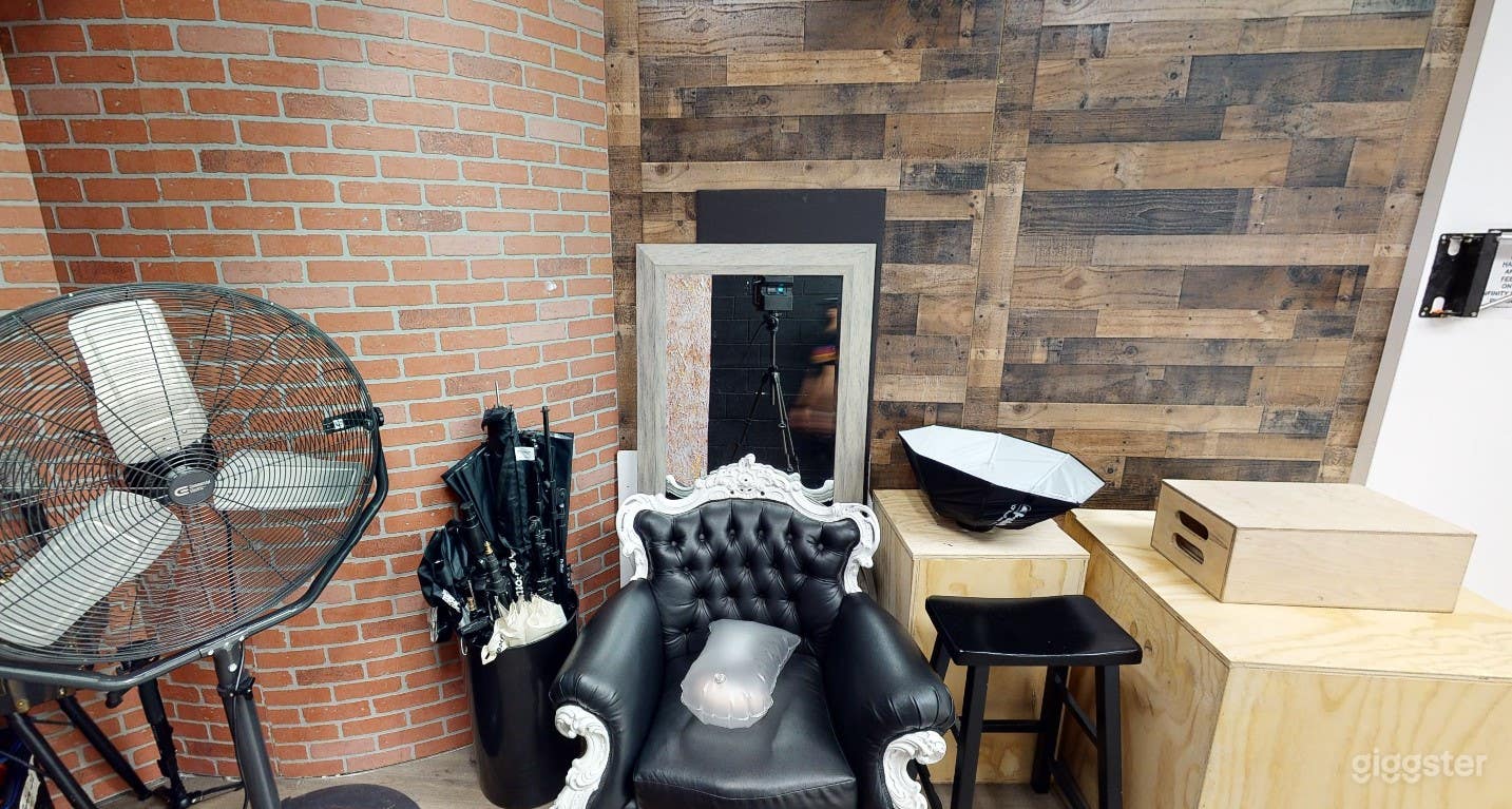 Infinity Room for Photoshoots in Lyndhurst Photo 4