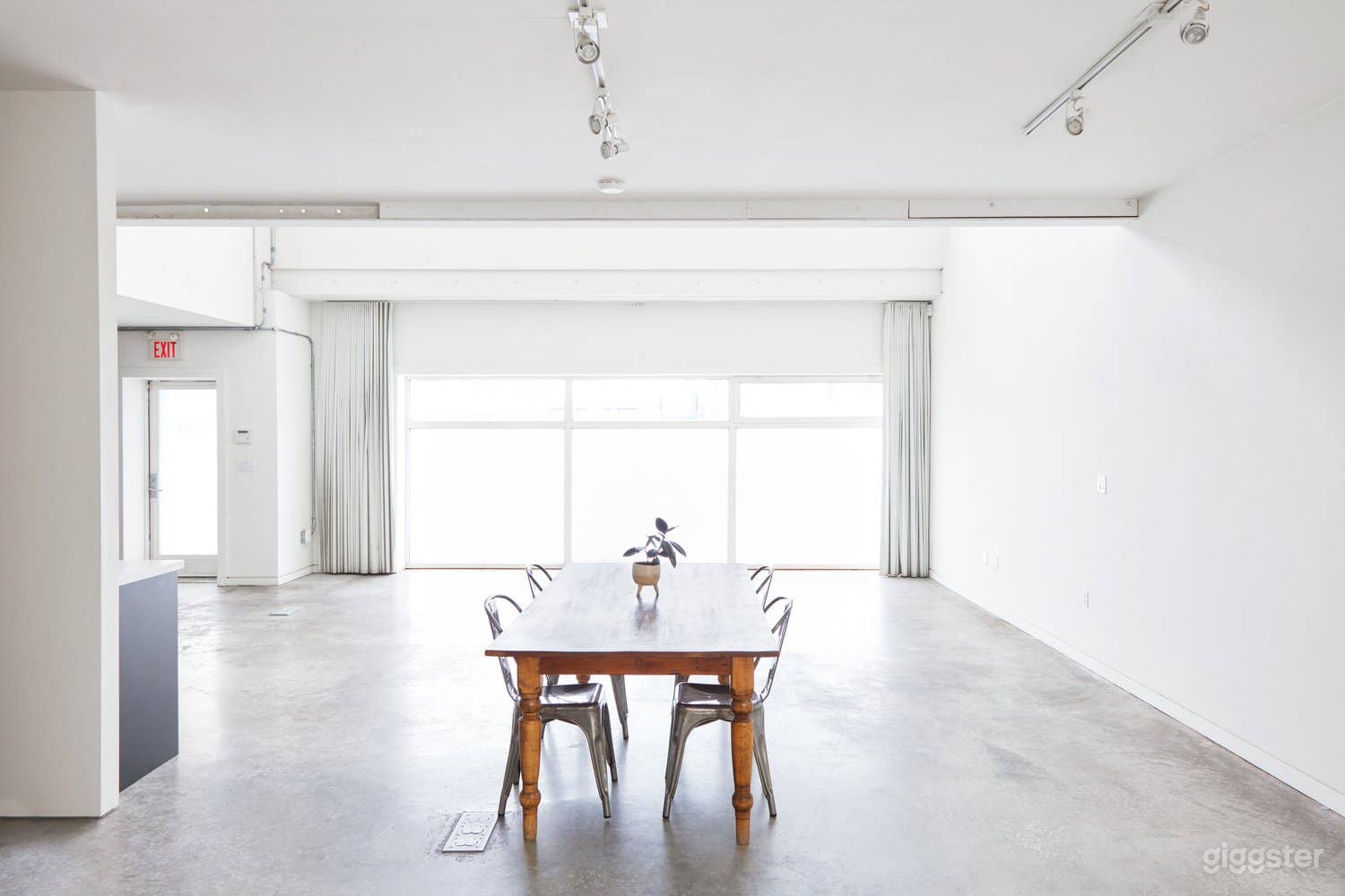 Bright Production &amp; Event Studio Photo 2