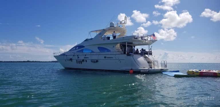 80' AZIMUT YACHT 