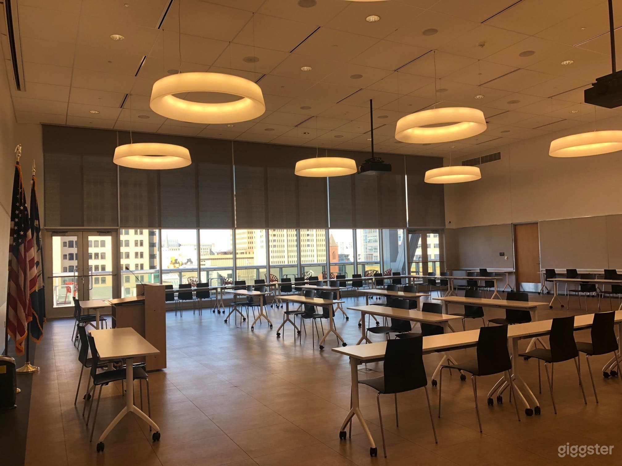 Spacious Library meeting Room for 200 people in River Center Branch Photo 1