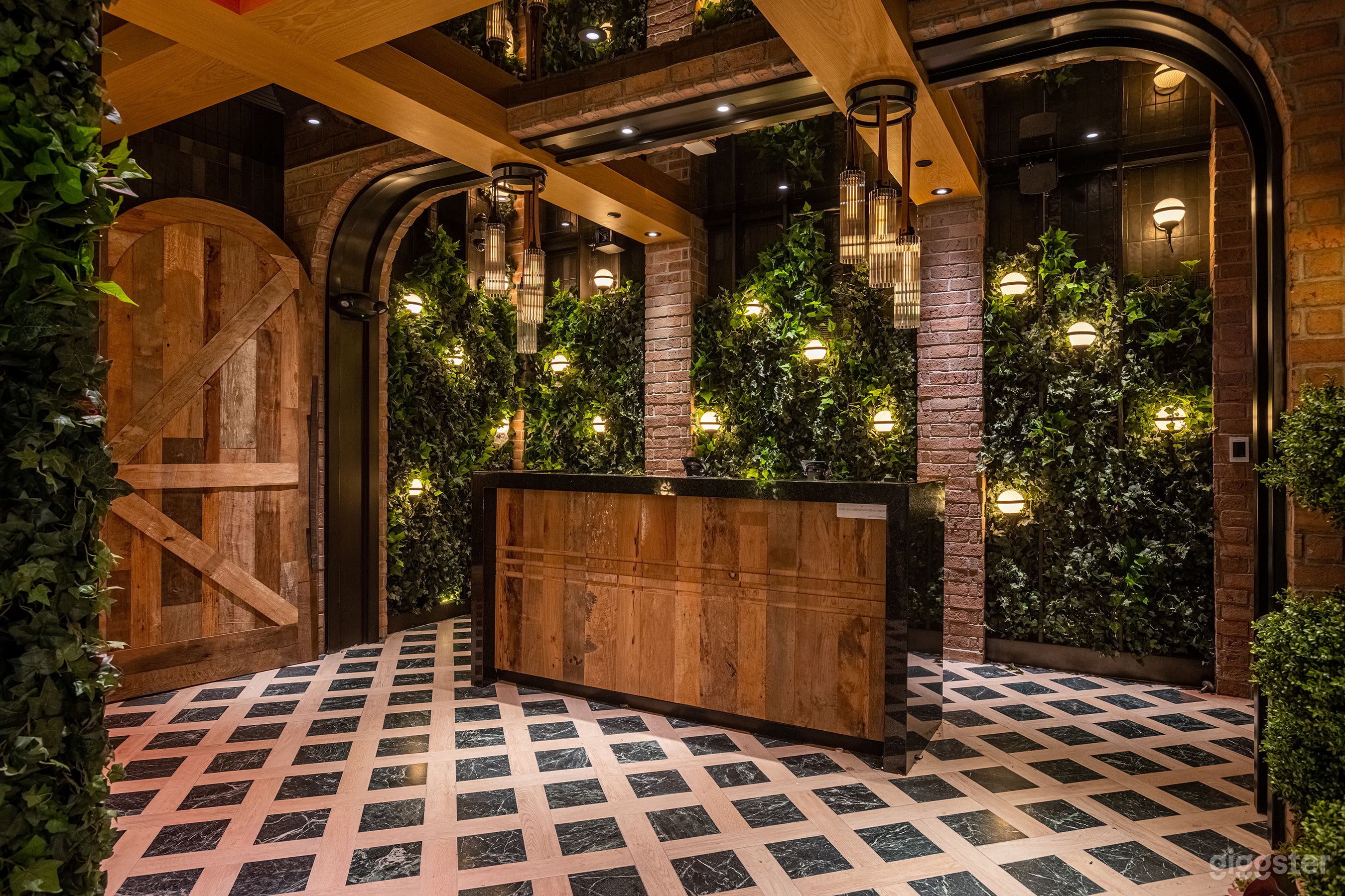 Fancy Steak House & Lounge West Hollywood Photo 3