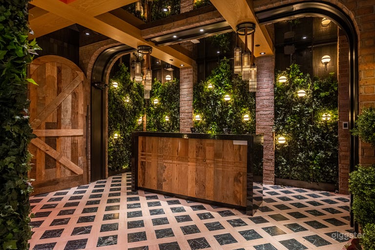  Fancy Steak House & Lounge West Hollywood 