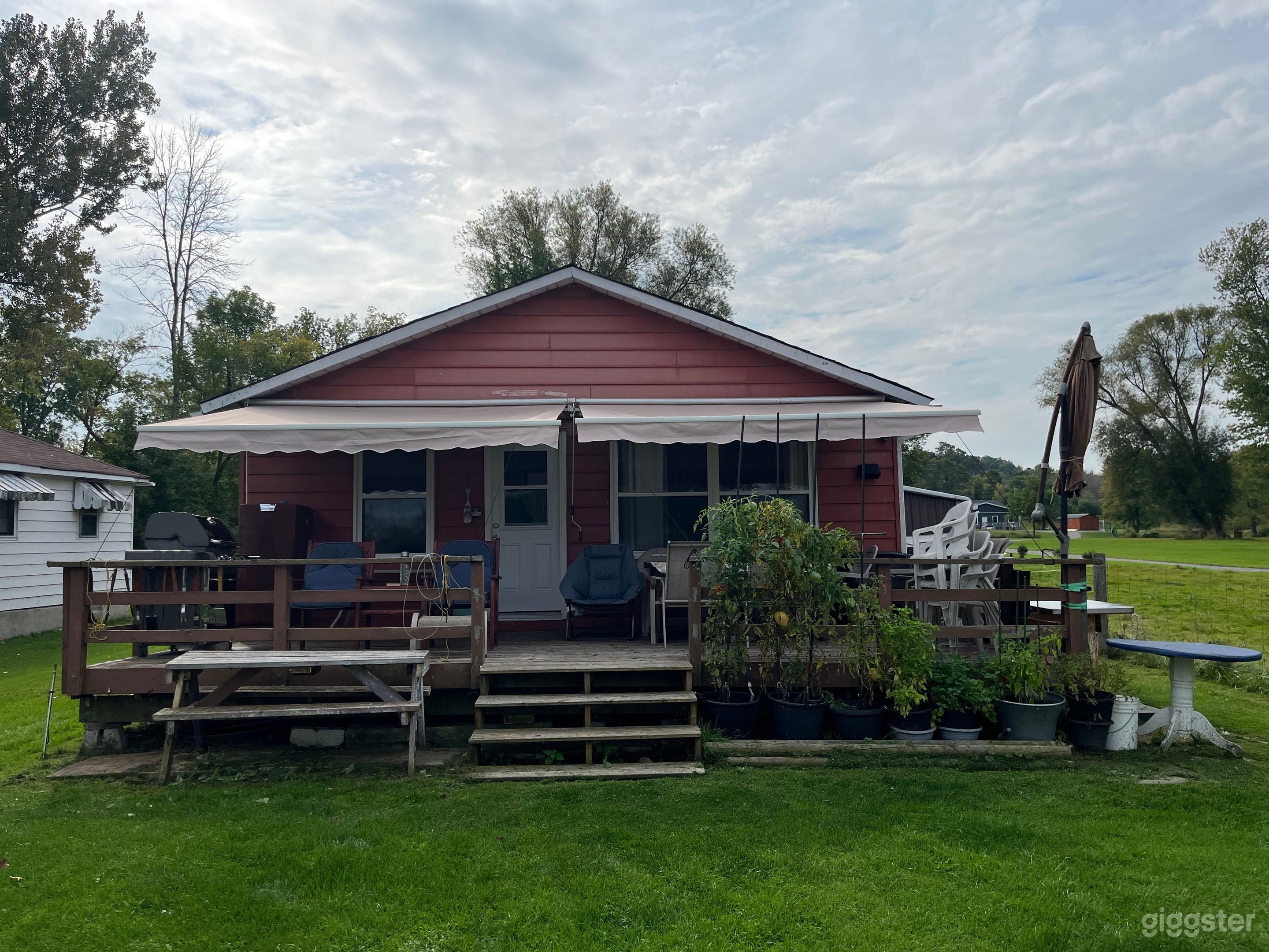 Back View of Lake front Cottage