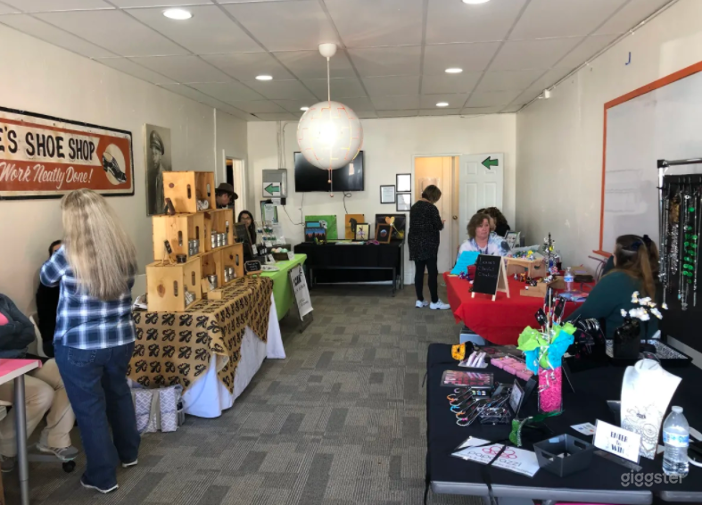 Conference Room Perfect for Meetings, Networking Events and Pop-Up Shops Photo 4