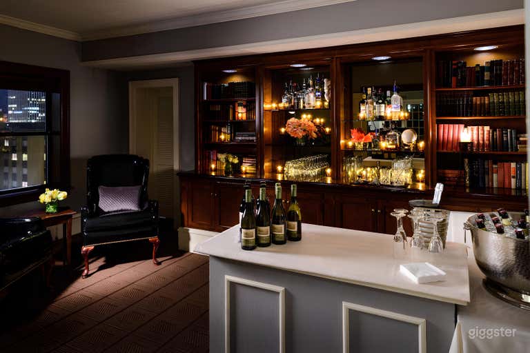  The Sky-Level Penthouse with Panoramic Views 