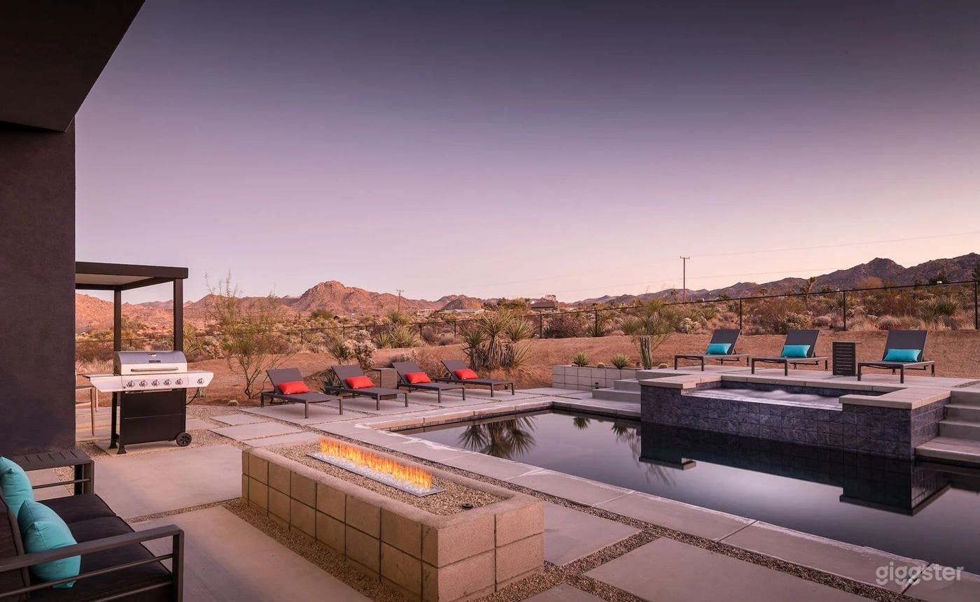 Alta Outdoor Pool Photo 2